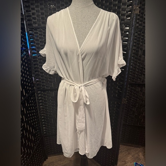 Apt. 9 Other - Apt 9 White Sheer Kimono Style Robe Sz XL
